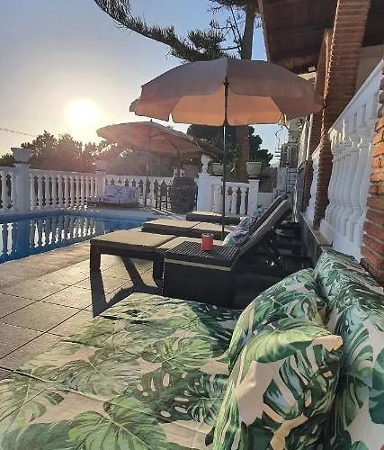 Villa Don Giovanni Fuengirola, Piscina Privada y vistas al mar y a la Montaña